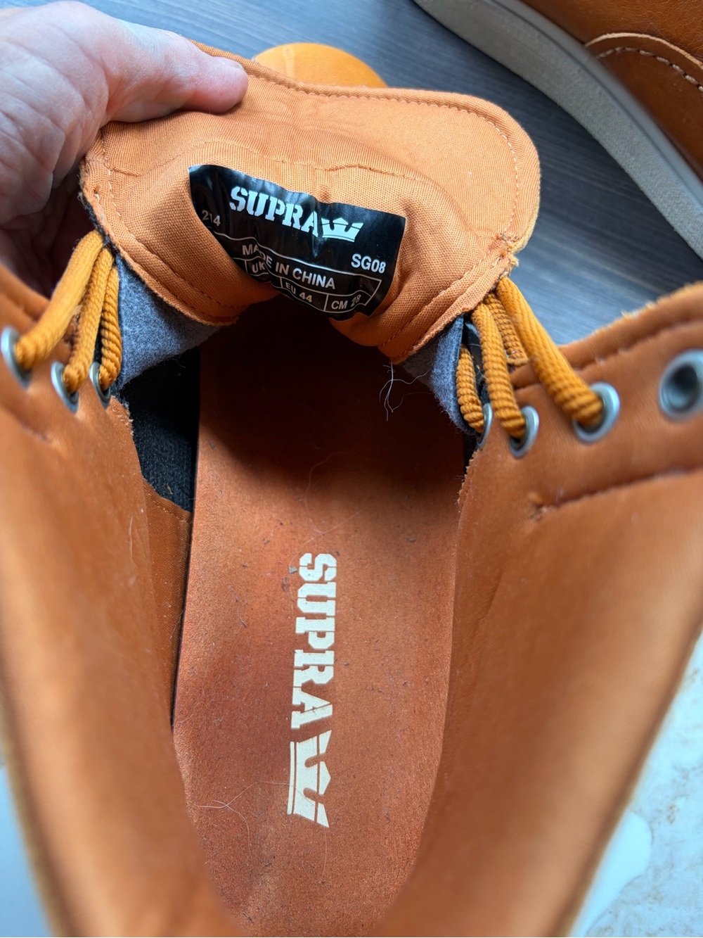 Supra Men's High-Top Sneakers in Tan Leather - Picture 3 of 6